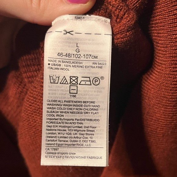 Banana Republic Extra Italian Fine Merino Wool Men’s Sweater, NWOT - Picture 3 of 3